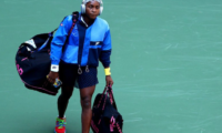 Coco Gauff เชียร์ Serena Williams หลังจากเคลียร์ US Open Hurdle